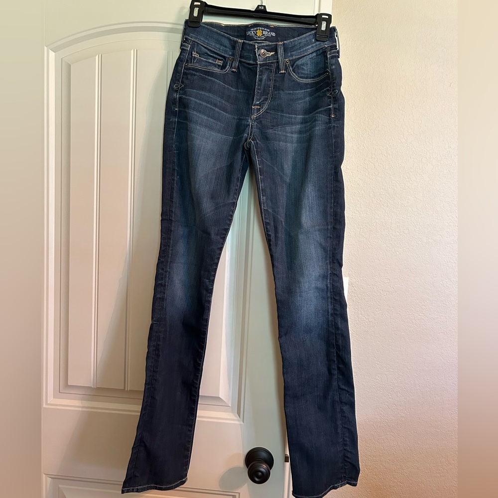 Sofia Straight Lucky Brand Jeans. Lightweight & not stretchy.  Like new!